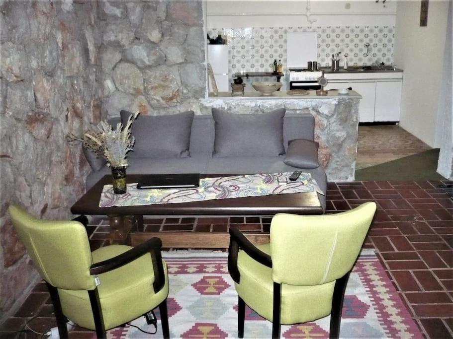 Apartment Maya Stari Grad  Exteriör bild